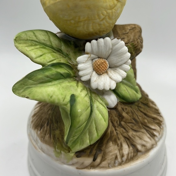 𝅺🎉hp🎉vintage Eda Mann Milano‎ Porcelain  Yellow Canary Musical - Picture 5 of 6